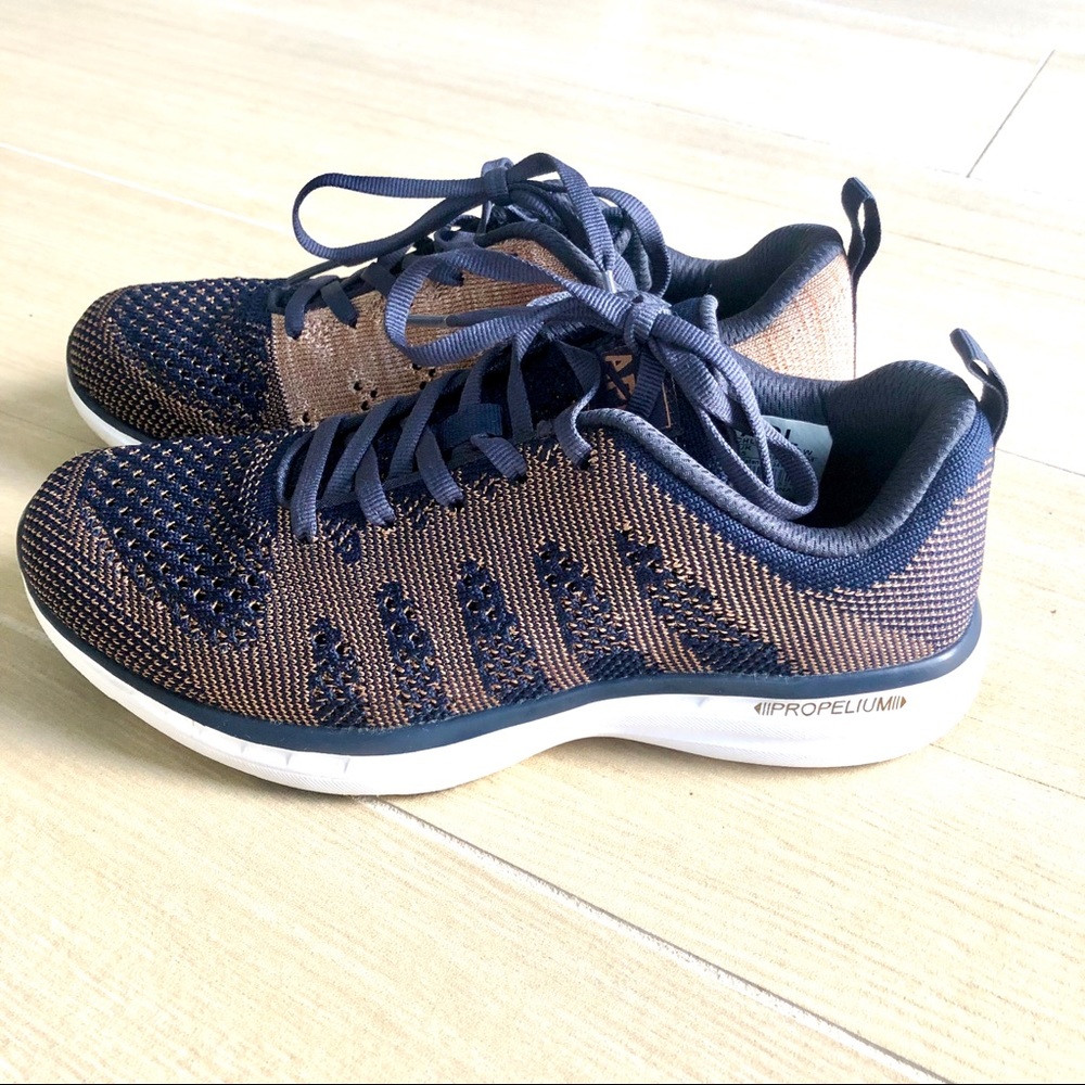 APL Women’s Techloom Pro